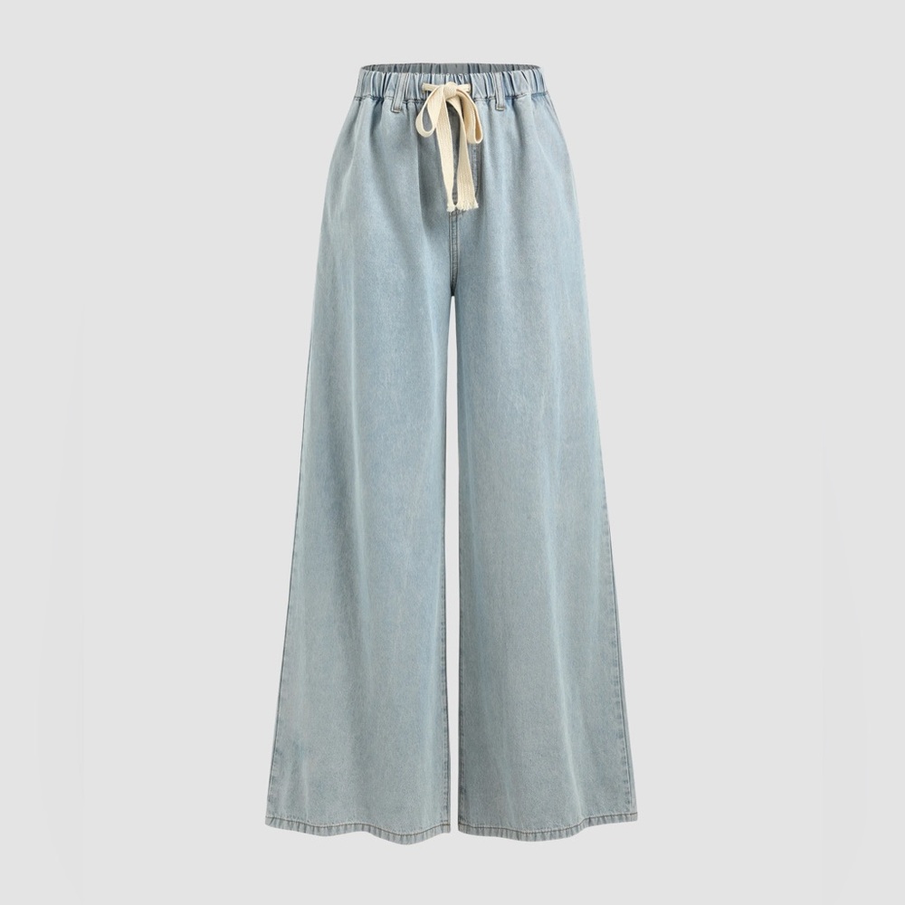 Cider wide leg jeans. Size medium. Run a little big.